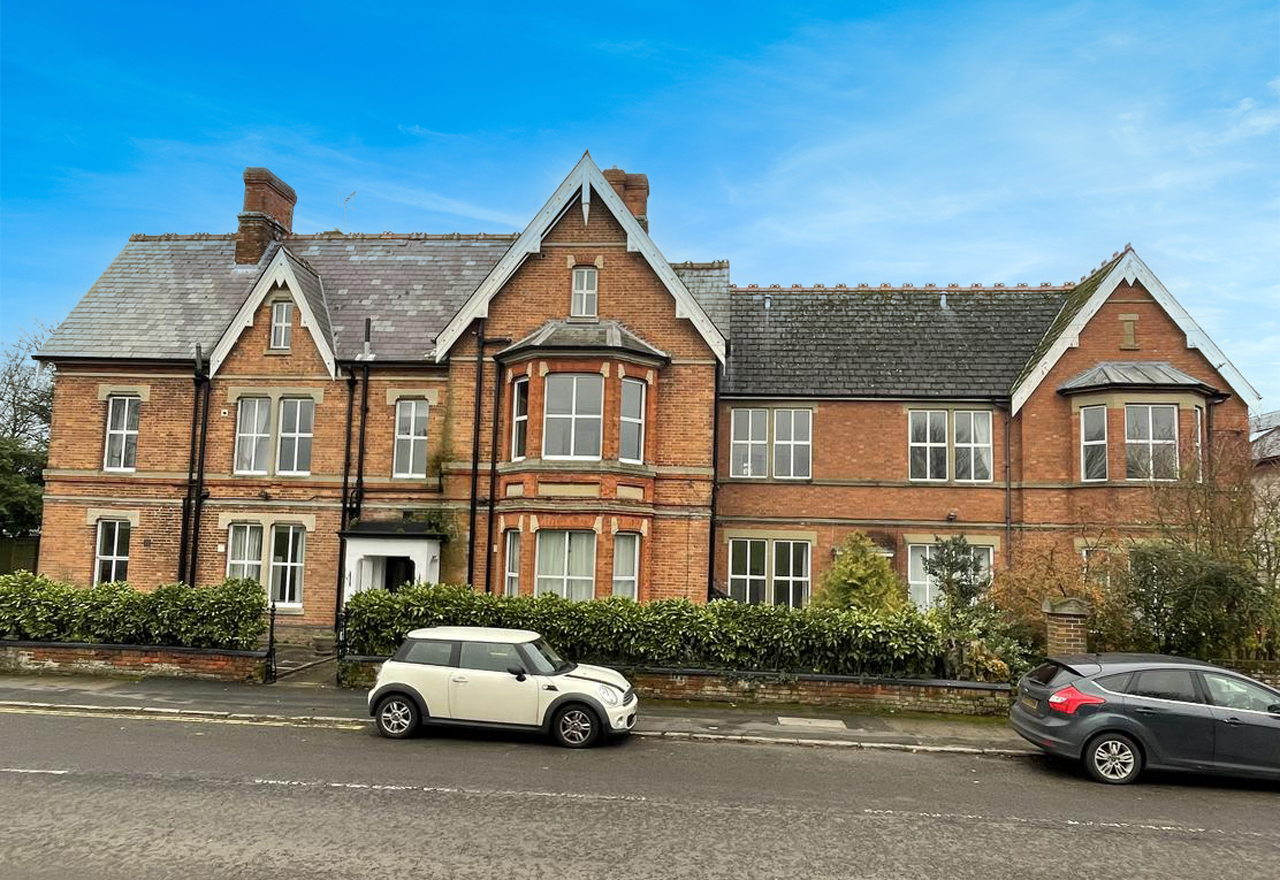 Closed Wiltshire care home on market for 1.5m